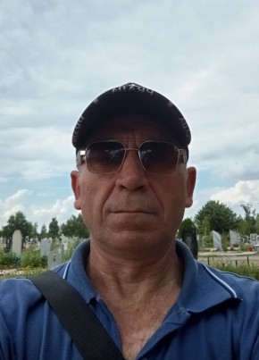 Вячеслав из Черкесска 52 года