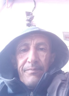 Wahid navigateur, 48, People’s Democratic Republic of Algeria, El Kala