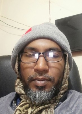 Ashikur Rahman, 44, Bangladesh, Tungi