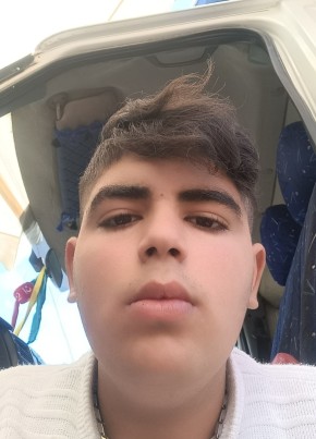 Azad Sağlam, 19, Türkiye Cumhuriyeti, Bingöl