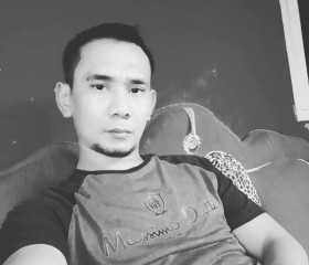 Yogi setiawan, 35, Bekasi