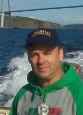 Андрей из Владивостока 51 год