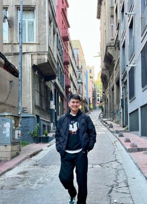 Дмитрий из Донецка 31 год