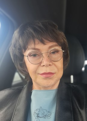 Елена из Воронежа 66 лет