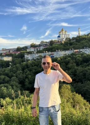 Роман из Петропавловск-Камчатския 46 лет