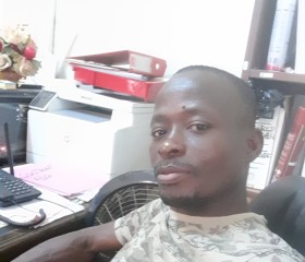Mambo serge, 31, Akoupe
