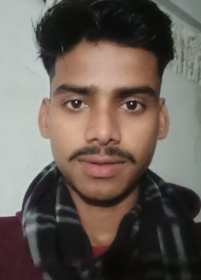 Lalu Yadav, 19, India, Vapi