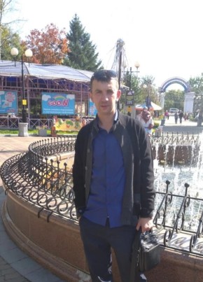 Роман из Хабаровска 42 года
