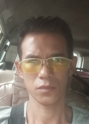 Heinko, 34, Myanmar (Burma), Rangoon
