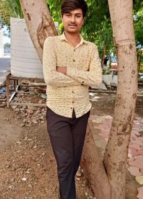 Vishal, 18, India, Indore