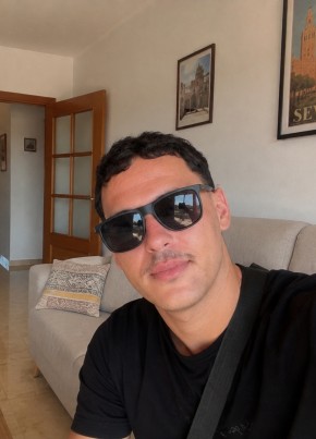 Mehdi из Remchi 32 года