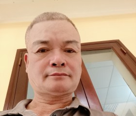 Truong, 41, Haiphong