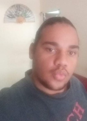 Chris, 24, Martinique, Fort-de-France