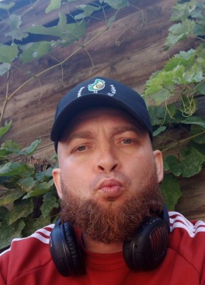 Andrey, 39, Russia, Saratov