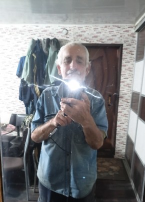 Владимир из Владивостока 22 года