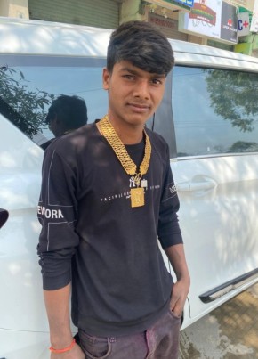 Manoj, 18, India, Ahmedabad