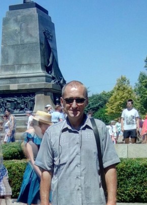 Владимир, 52, Россия, Гвардейское