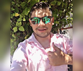 Brandon, 30, El Pueblito