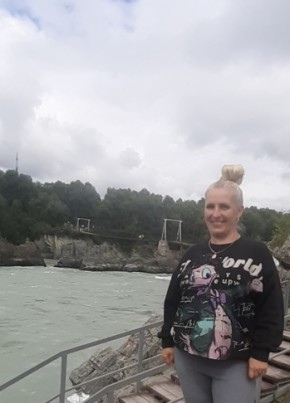 Ирина из Бийска 45 лет