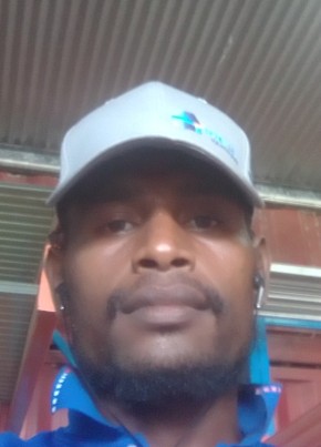 Michael, 23, Papua New Guinea, Port Moresby