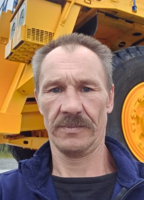 Михаил из Мурманска 54 года