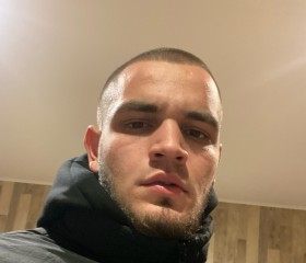 Daniel, 24, Pernik