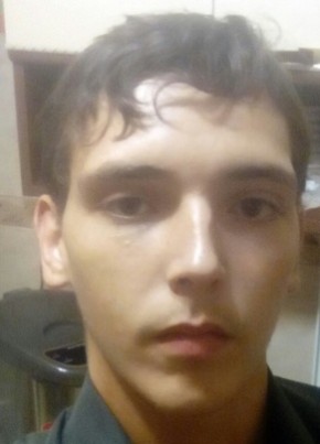 Алексей, 25, Россия, Зеленогорск (Красноярский край)