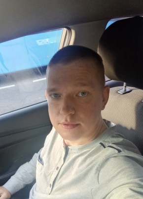 Саша из Москвы 32 года