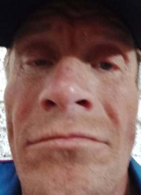 Aleksey, 45, Russia, Suna