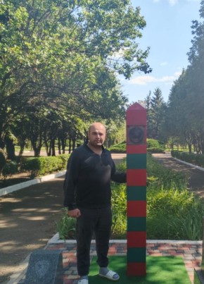 Рома из Донецка 37 лет