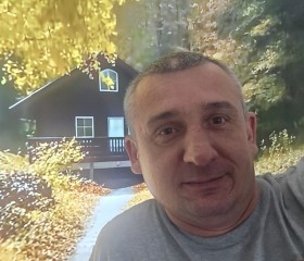 Ihor, 46, Boston