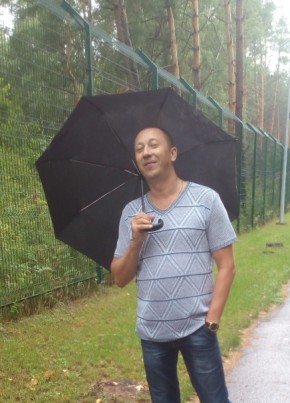 Олег, 52, Россия, Усинск