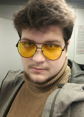 Илья из Москвы 22 года