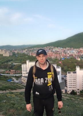 Евгений из Ноглики 36 лет