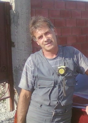 Valentin, 68, Russia, Bakhchysaray