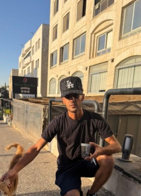 أحمد из عمان 33 года