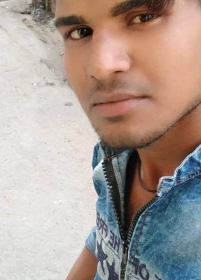 Deepak, 18, India, Rishikesh