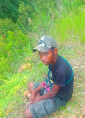 John, 24, Papua New Guinea, Lae
