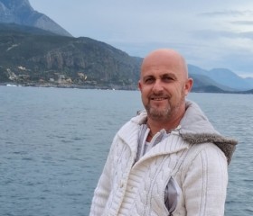 Edi, 42, Kalamata