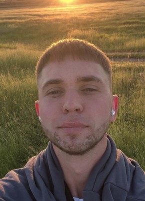 Дмитрий из Пятигорска 23 года