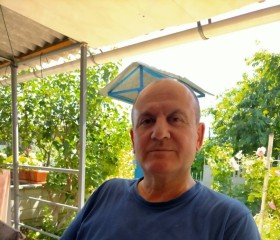 Valeriu, 67, Chisinau