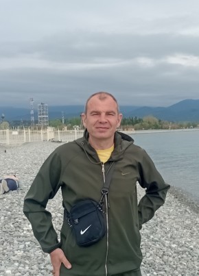 Евгений из Суворова 48 лет