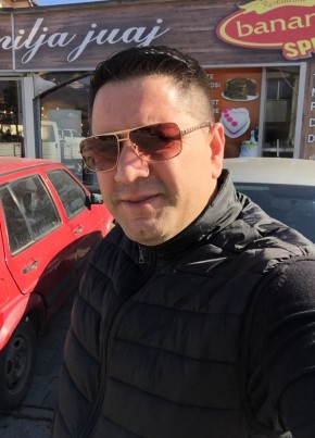 armendi, 45, Republika e Kosovës, Pejë