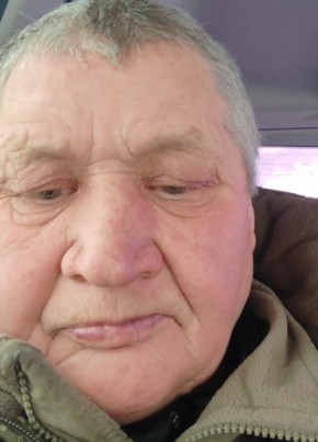 Фаргат Камалиев из Донецка 64 года