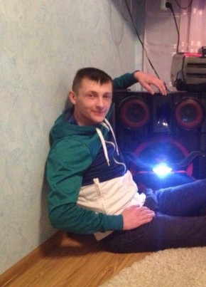 Aleksandr, 31, Russia, Gus-Khrustalnyy