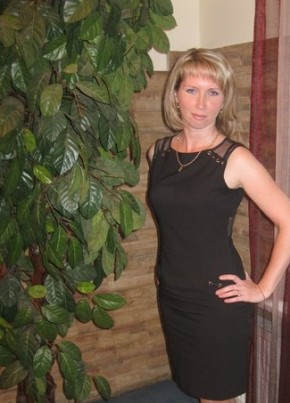 ANNA, 39, Россия, Боровичи
