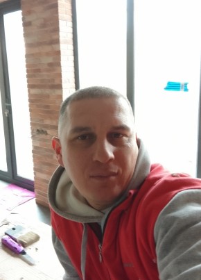 Артур, 39, Россия, Подгоренский