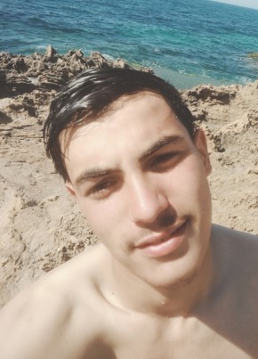 Pablou dz из Algiers 25 лет