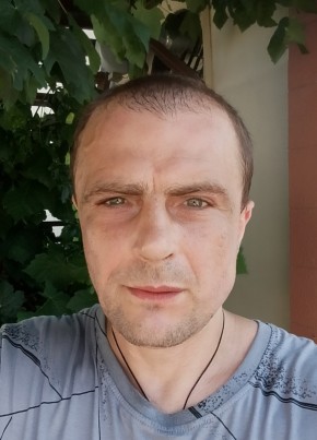 Кирилл из Адлера 42 года