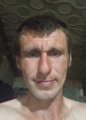 Михаил из Саратова 36 лет